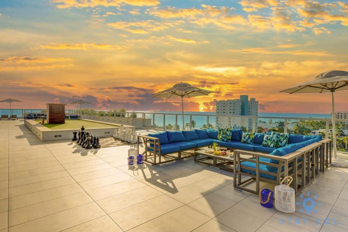 Beachfront Condo-Roofto Pool- 2 Bedrooms 2 Bedroom ! Hollywood Exterior photo