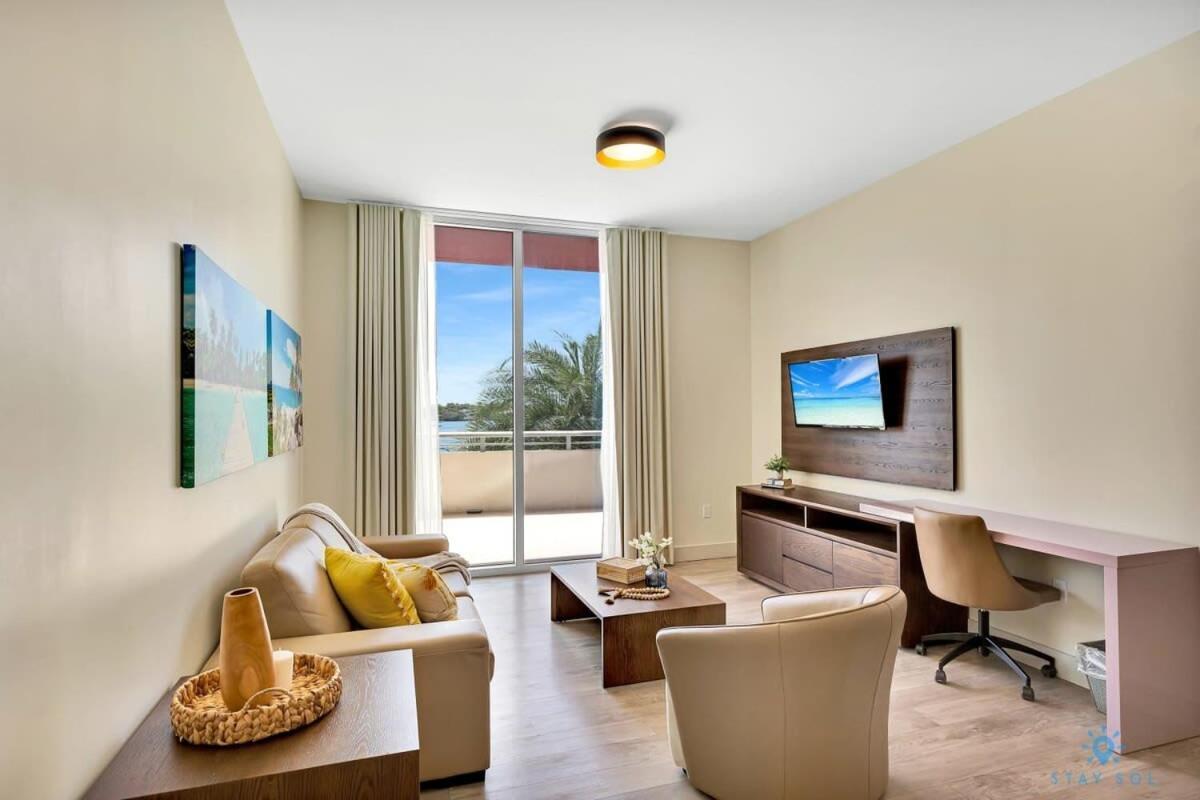 Beachfront Condo-Roofto Pool- 2 Bedrooms 2 Bedroom ! Hollywood Exterior photo
