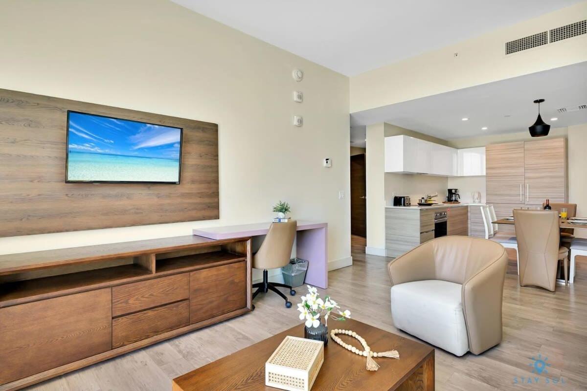 Beachfront Condo-Roofto Pool- 2 Bedrooms 2 Bedroom ! Hollywood Exterior photo