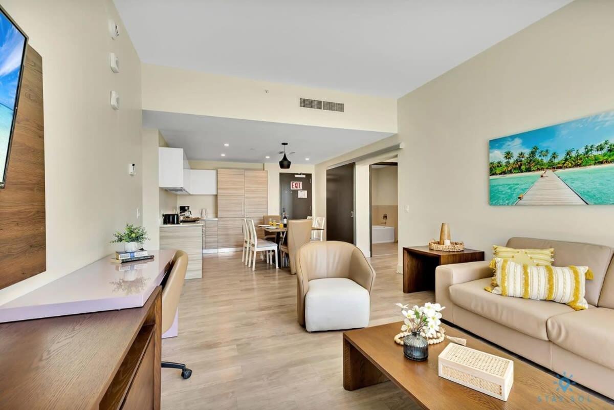 Beachfront Condo-Roofto Pool- 2 Bedrooms 2 Bedroom ! Hollywood Exterior photo