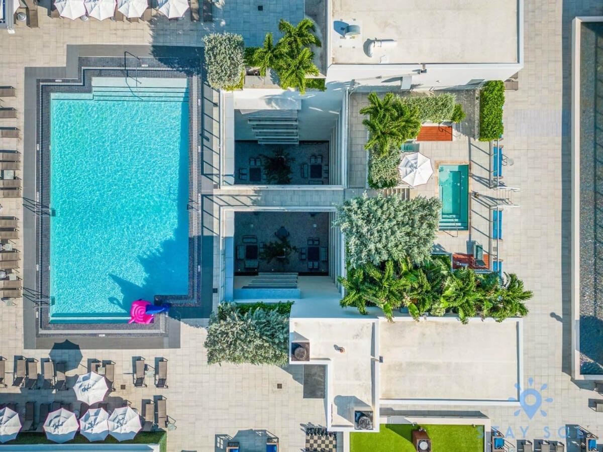 Beachfront Condo-Roofto Pool- 2 Bedrooms 2 Bedroom ! Hollywood Exterior photo