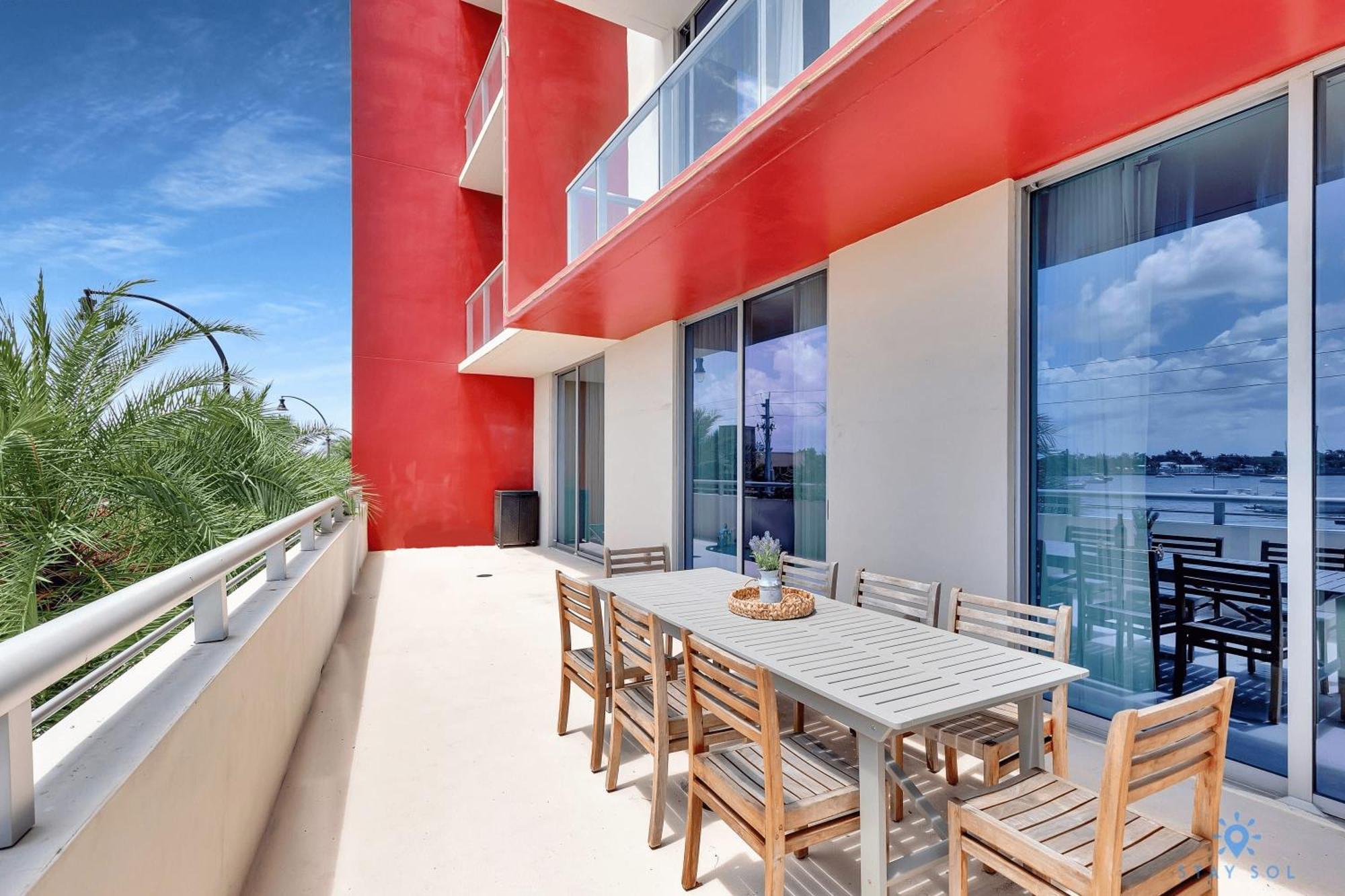 Beachfront Condo-Roofto Pool- 2 Bedrooms 2 Bedroom ! Hollywood Exterior photo